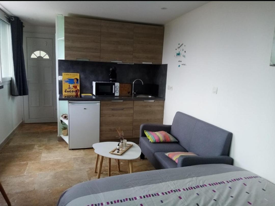 Studio D'Environ 20M2, Piscine, Vue Mer, Pour 2 Personnes Marseille Ngoại thất bức ảnh